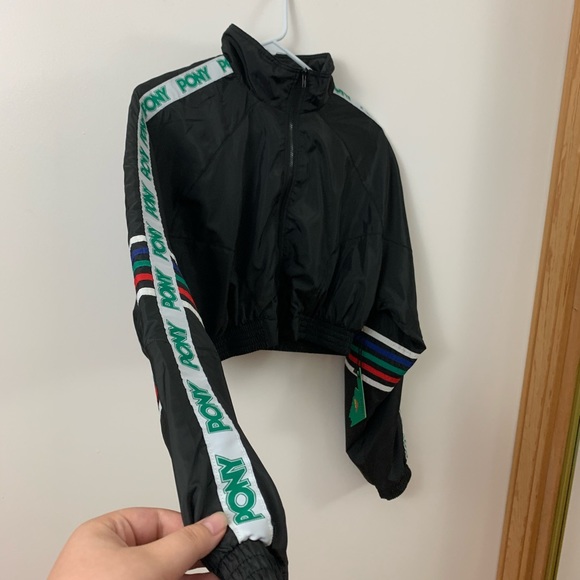 Cropped zip up jacket - Picture 2 of 6